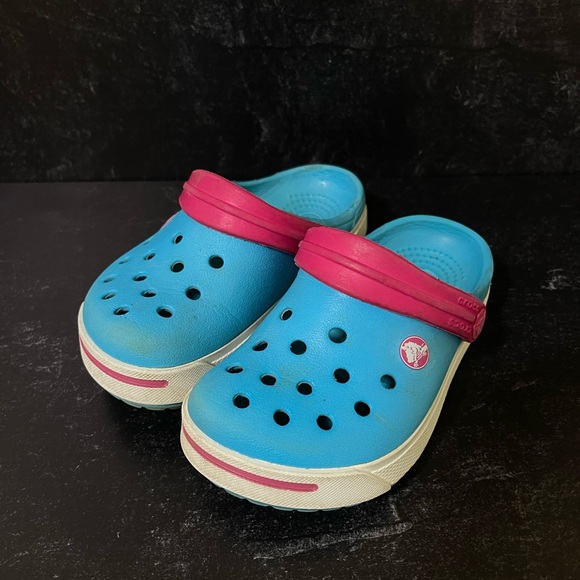 2 Pairs of Crocs size 6/7 teal with purple and blue with pink - Picture 3 of 5